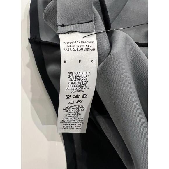 $80 Nike Women's Form Long-Sleeve Bodysuit-Black Size Medium HQ8296 - Picture 8 of 9